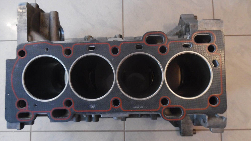 zamkniety-volvo-blok-silnika-B4204T